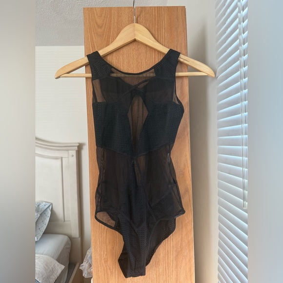 UO Bodysuit - Picture 3 of 8